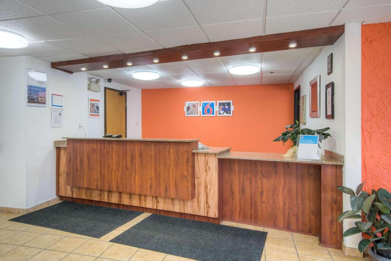 Motel 6-Bridgeview, Il Exteriör bild