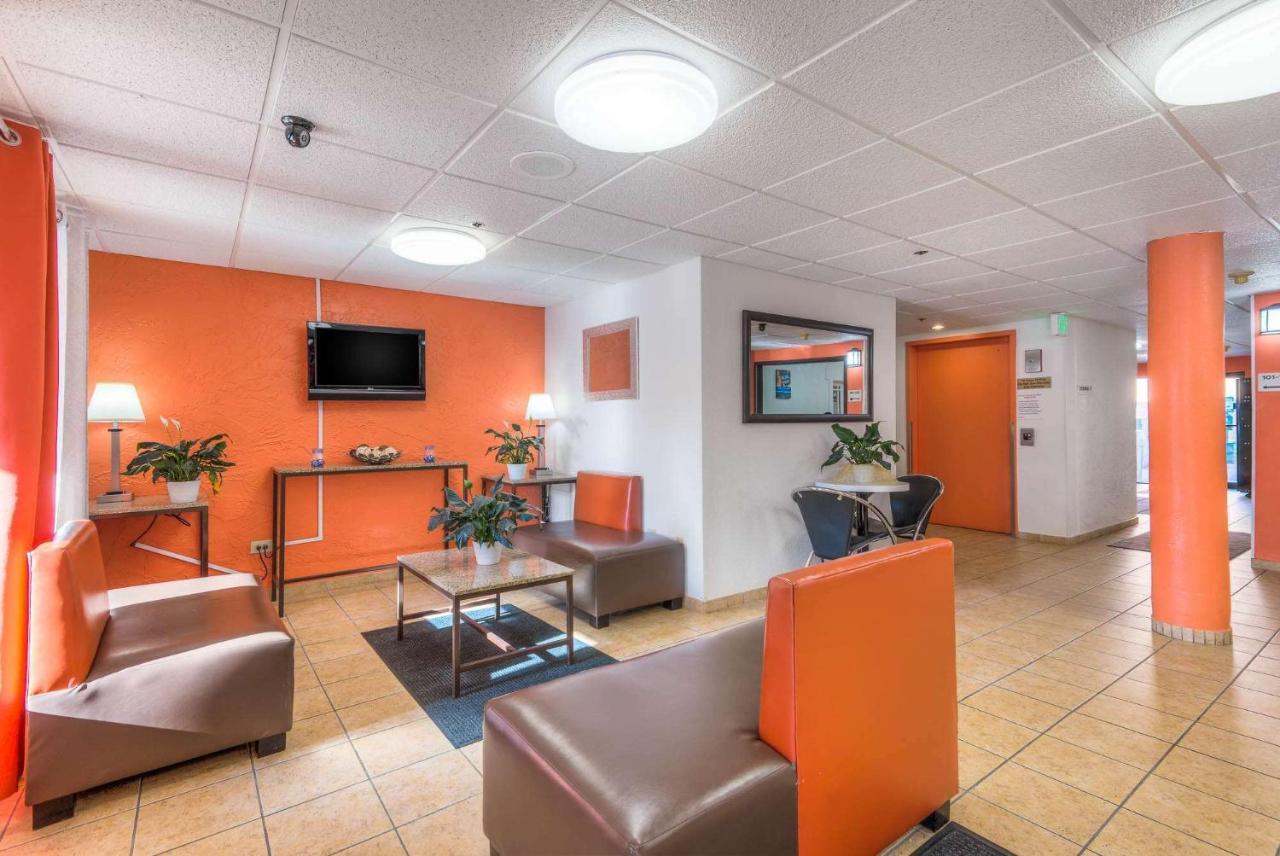 Motel 6-Bridgeview, Il Exteriör bild