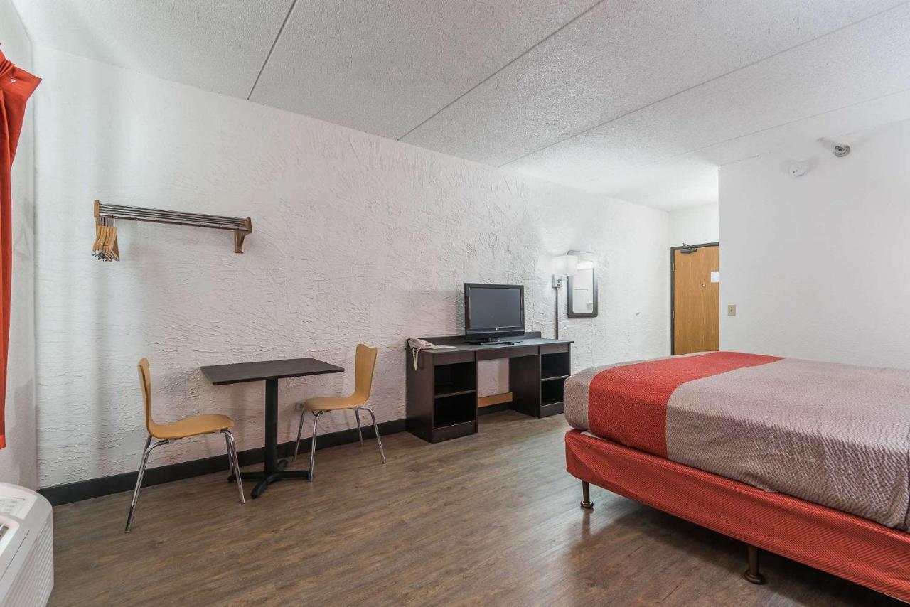 Motel 6-Bridgeview, Il Exteriör bild